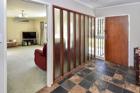 Photo of property in 18 Freshney Place, Hillpark, Auckland, 2102