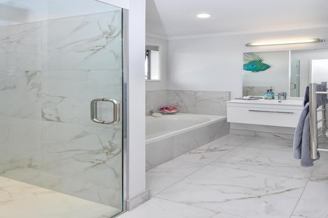 Photo of property in 309 Harbourside Drive, Karaka, Papakura, 2113