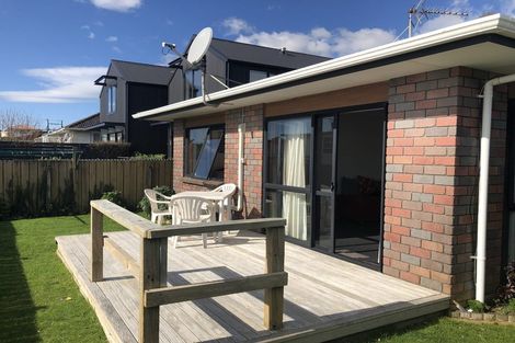 Photo of property in 2/300 Saint Aubyn Street, New Plymouth, 4310