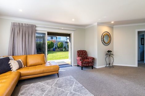 Photo of property in 10 Crowther Terrace, Waipahihi, Taupo, 3330