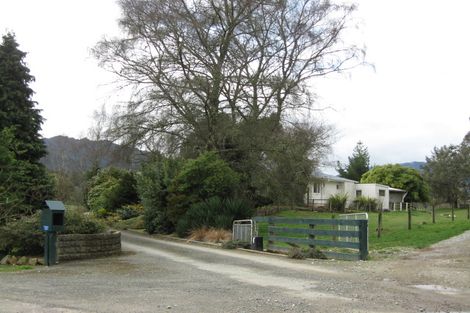 Photo of property in 68 Chalgrave Street, Murchison, 7007