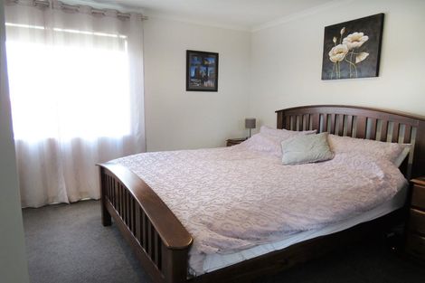 Photo of property in 91b Hobsonville Point Road, Hobsonville, Auckland, 0616