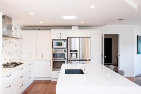 Photo of property in 86 Rochfort Road, Havelock North, 4130