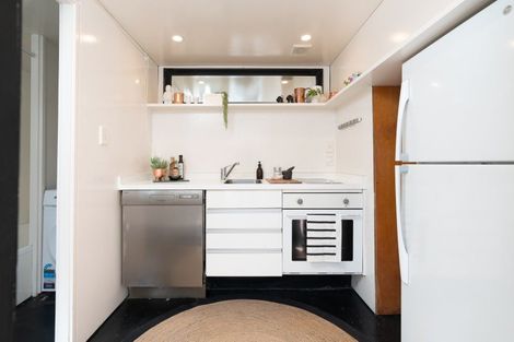 Photo of property in 21 Saint Mary Street, Thorndon, Wellington, 6011