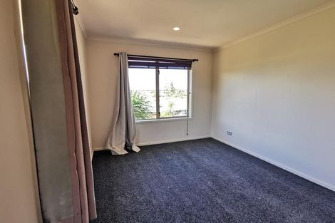 Photo of property in 50 Millennial Way, Orewa, 0931