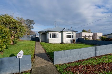 Photo of property in 15 Mary Street, Winton, 9720