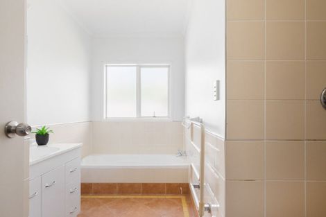 Photo of property in 68 Potae Avenue, Lytton West, Gisborne, 4010