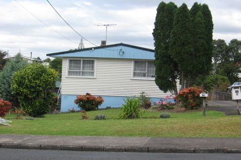 Photo of property in 9 Kelwyn Road, Kelston, Auckland, 0602