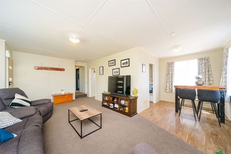 Photo of property in 33 Trent Street, Rongotea, 4476