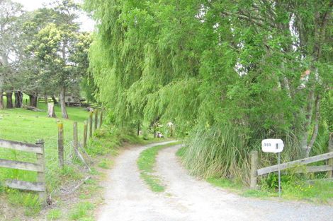 Photo of property in 303 Foster Road, Waimauku, Kumeu, 0891