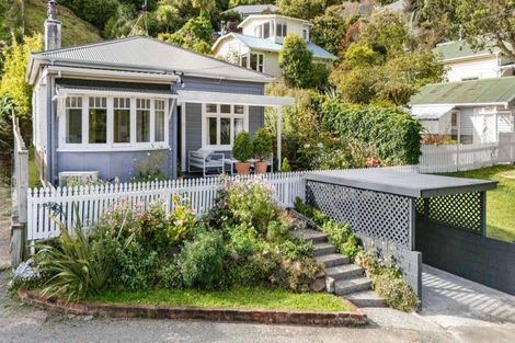 Photo of property in 25 Totara Street, Eastbourne, Lower Hutt, 5013
