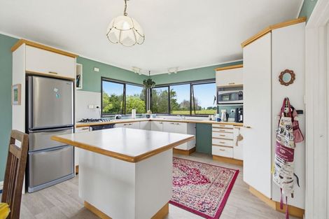 Photo of property in 140 Craig Road, Pollok, Waiuku, 2683