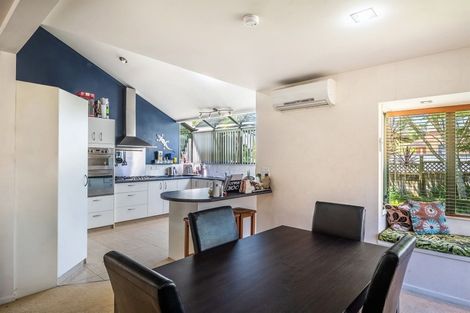 Photo of property in 13 Northern Rata Place, Albany, Auckland, 0632