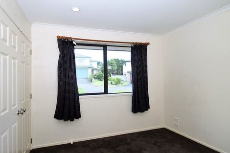 Photo of property in 39 Black Teal Close, Unsworth Heights, Auckland, 0632