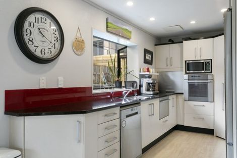 Photo of property in 83 Harvey Street, Waipahihi, Taupo, 3330