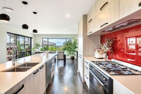 Photo of property in 14 Platinum Rise, Ranui, Auckland, 0612