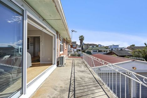 Photo of property in 73 Bradbury Road, Botany Downs, Auckland, 2010