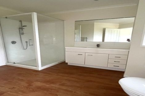 Photo of property in 27 Carrington Drive, Carterton, 5713