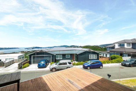 Photo of property in 3 Cessna Way, Newlands, Wellington, 6037