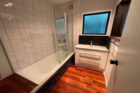 Photo of property in 1/6 Nielsen Place, Massey, Auckland, 0614