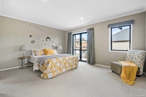 Photo of property in 13 Sonoma Crescent, Oteha, Auckland, 0632