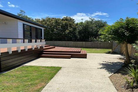 Photo of property in 11b Bay Street, Red Beach, 0932