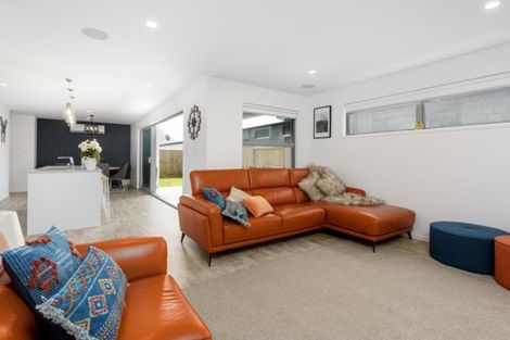Photo of property in 34 Awataha Crescent, Pyes Pa, Tauranga, 3110