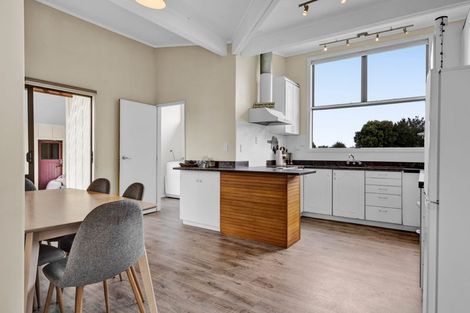 Photo of property in 29 Gibson Place, Patea, 4520