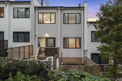 Photo of property in 21d Cherry Tree Place, Massey, Auckland, 0614