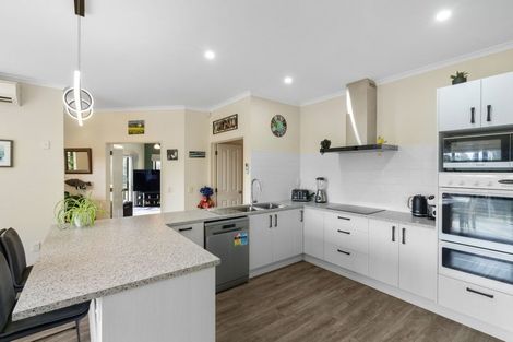 Photo of property in 6 Hillcrest Lane, Levin, 5510