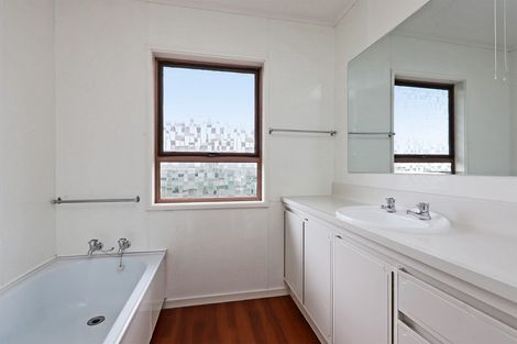 Photo of property in 4/20 Bowling Road, Greenmeadows, Napier, 4112