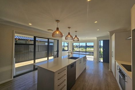 Photo of property in 72 Union Drive, Papamoa, 3118