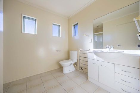 Photo of property in 10 Clea View, Gulf Harbour, Whangaparaoa, 0930
