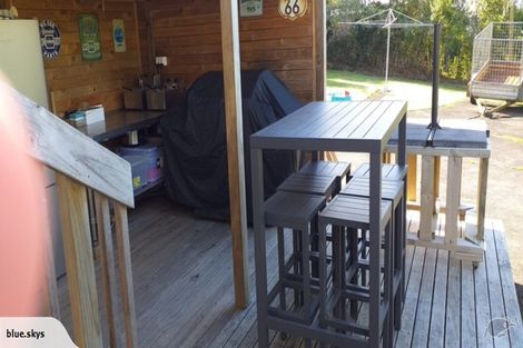 Photo of property in 53 Cliff View Drive, Green Bay, Auckland, 0604