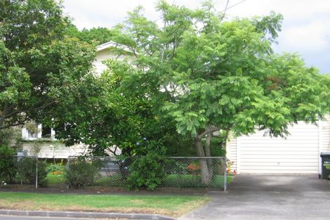 Photo of property in 2 Huapai Street, Onehunga, Auckland, 1061