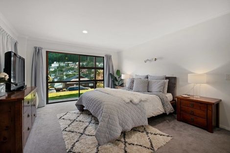 Photo of property in 3 Mackinnon Terrace, Sunshine Bay, Queenstown, 9300