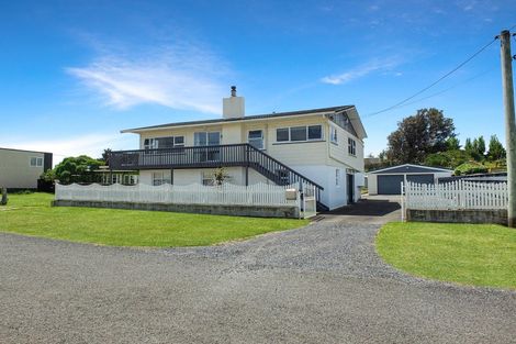 Photo of property in 31 Nash Parade, Foxton Beach, Foxton, 4815