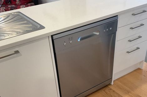 Photo of property in 11 Hillside Crescent, Leigh, 0985