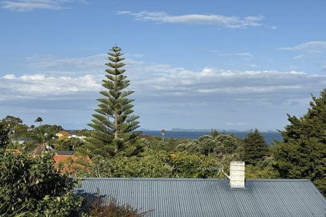 Photo of property in 2/46 Channel View Road, Campbells Bay, Auckland, 0630