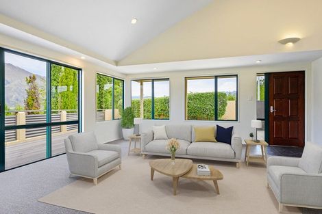 Photo of property in 7 Totara Terrace, Wanaka, 9305