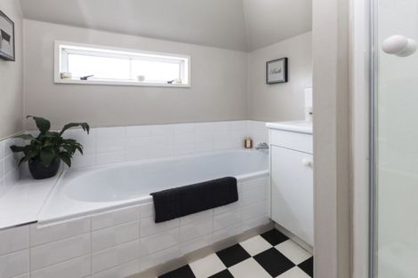 Photo of property in 1/244 Memorial Avenue, Burnside, Christchurch, 8053