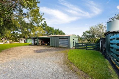 Photo of property in 192 Muriwai Valley Road, Muriwai, Waimauku, 0881