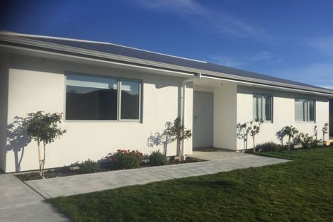 Photo of property in 18 Tarata Grove, Lansdowne, Masterton, 5810