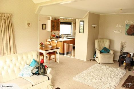 Photo of property in 39 Uxbridge Road, Mellons Bay, Auckland, 2014