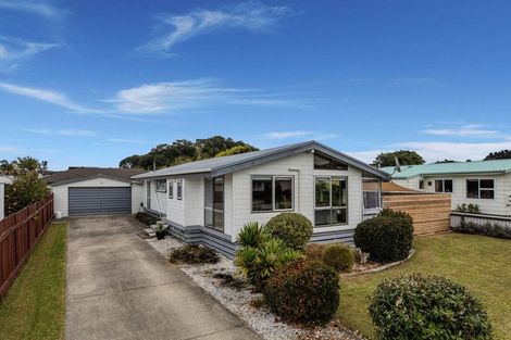 Photo of property in 98 Harbour Road, Ohope, 3121