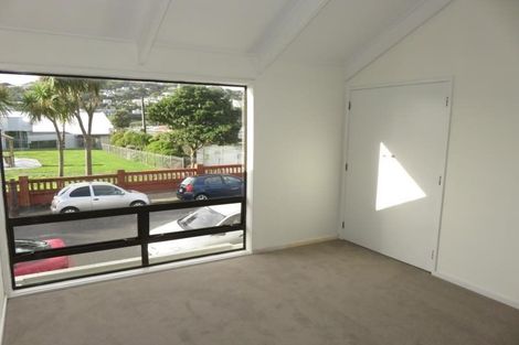 Photo of property in Lynbrae Court Flats, 21/4 Dr Taylor Terrace, Johnsonville, Wellington, 6037
