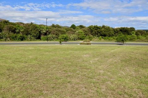 Photo of property in 28 Omahuru Road, Glenbrook, 2681