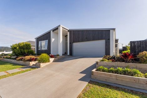 Photo of property in 7 Awatea Drive, Whitianga, 3510