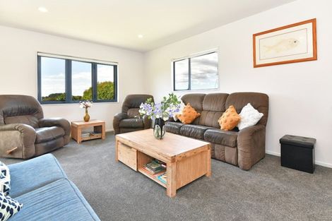 Photo of property in 166 Rimmer Road, Helensville, 0875