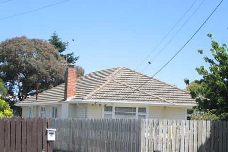 Photo of property in 102 Shortland Street, Wainoni, Christchurch, 8061